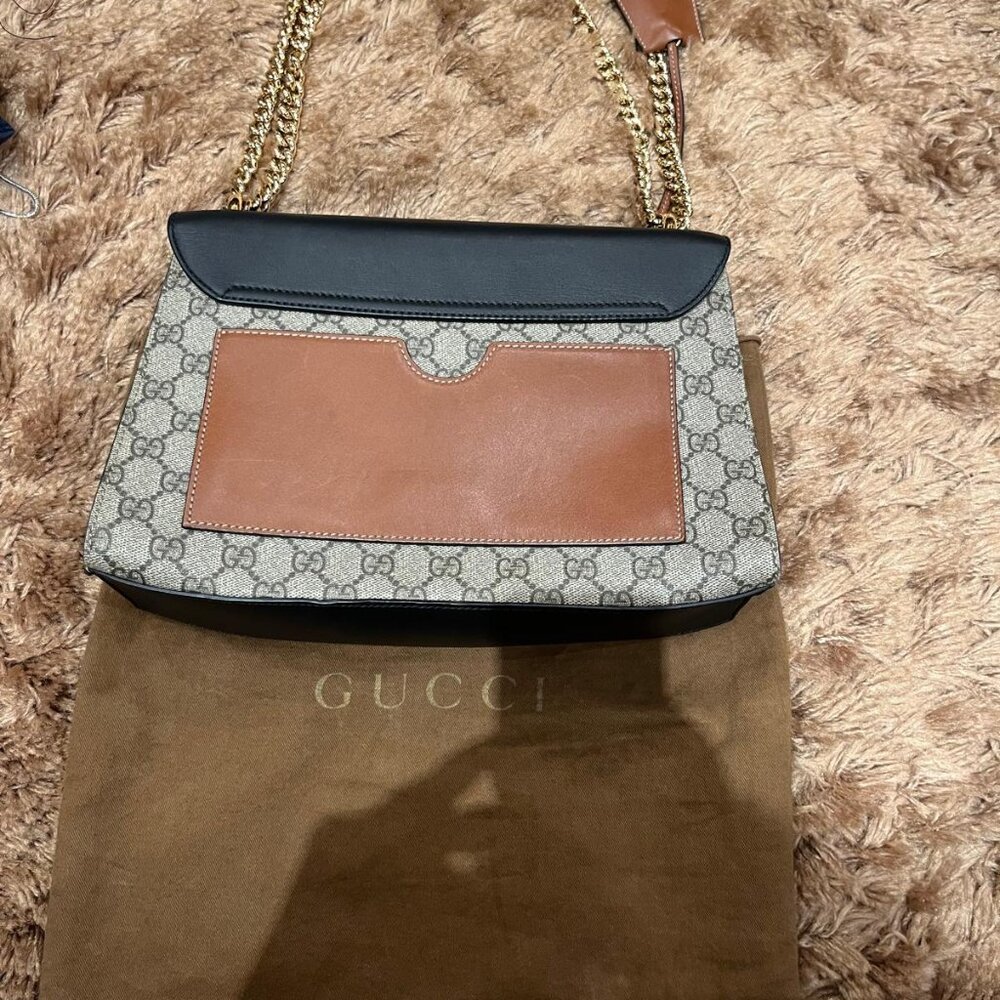 GUCCI BLACK CAMEL LEATHER HANDBAG